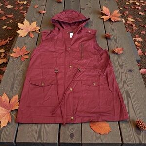 Burgundy Hooded Vest with Pockets Womens (1X) Zenana